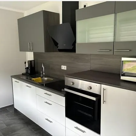 Apartment Ferien-monteurwohnung In Idylischer Lage *